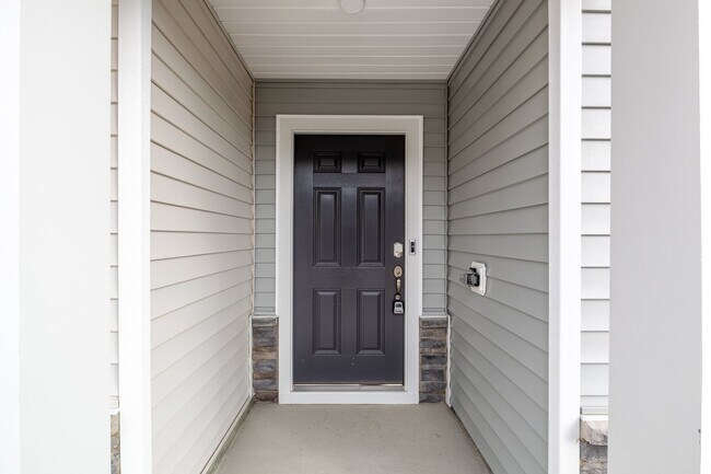 Building Photo - 2437 Kasota Ln