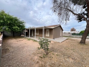 Building Photo - 7826 E Juanita Ave