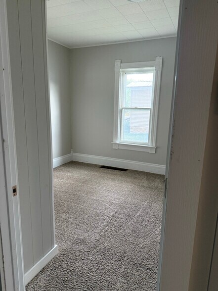 Building Photo - 809 McLean Ave