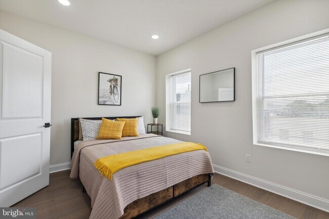 Building Photo - 1215 S 23rd St