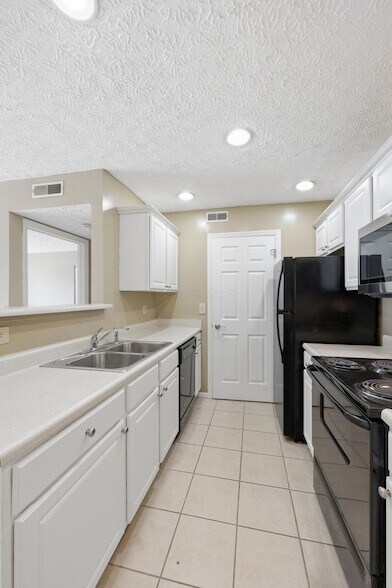 Building Photo - 5395 Cypress Chase