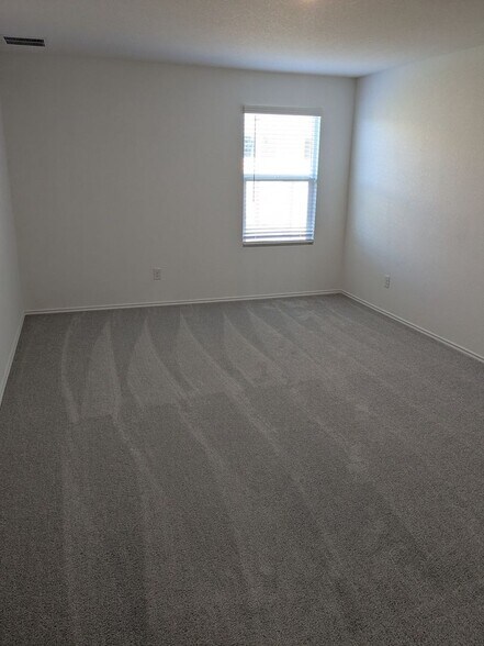 Building Photo - 400 Park Ave