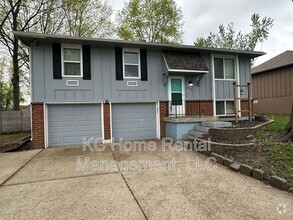 Building Photo - 1201 Golfview Dr