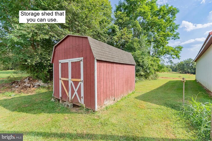 Building Photo - 828 Shepherdstown Pike