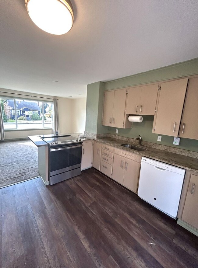 Building Photo - 2 bedroom 1 bath home