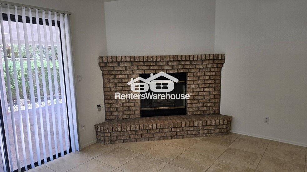 Building Photo - 80 Carolwood Dr