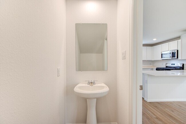 Building Photo - 26738 Paloma Blanca Dr