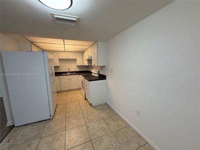 Building Photo - 11101 Royal Palm Blvd