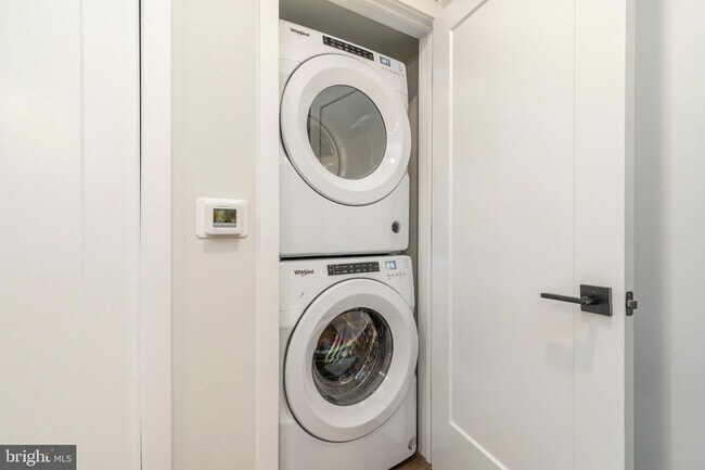 Building Photo - 1102 Germantown Ave