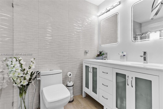 Building Photo - 16453 SW 97th St