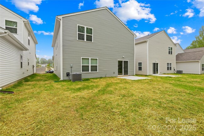 Building Photo - 2116 Clapham Ct