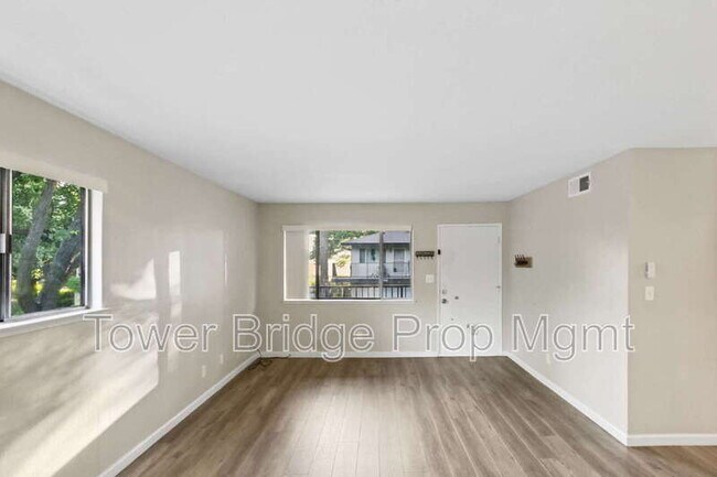 Building Photo - 2911 Austin St