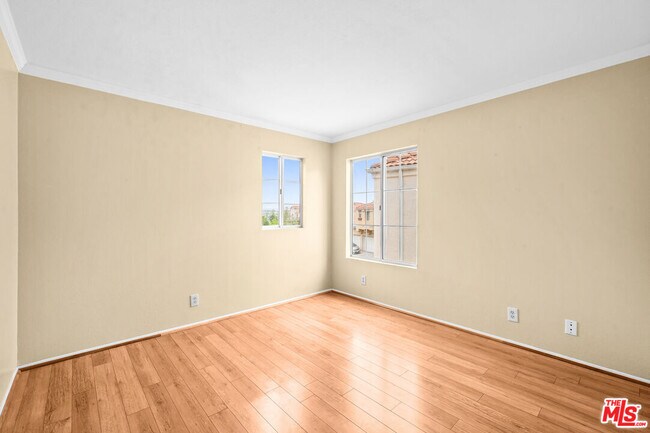 Building Photo - 18639 W Nathan Hill Dr
