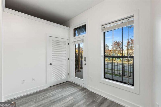 Building Photo - 791 Wylie St SE