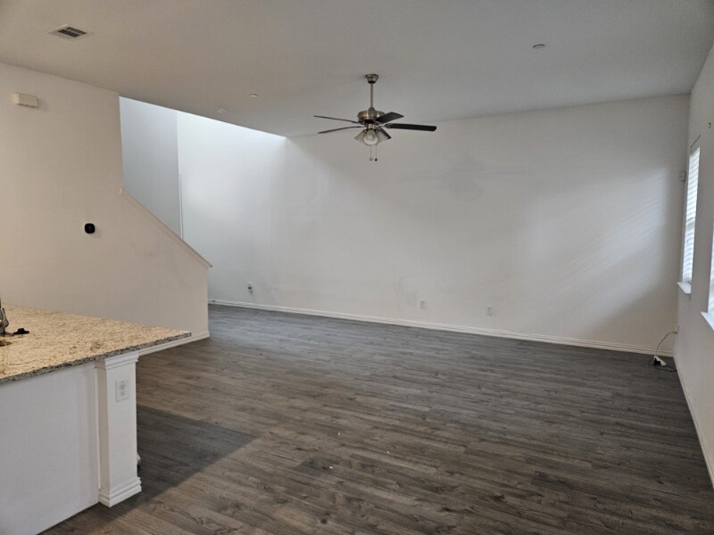 Building Photo - 4363 Hebron St