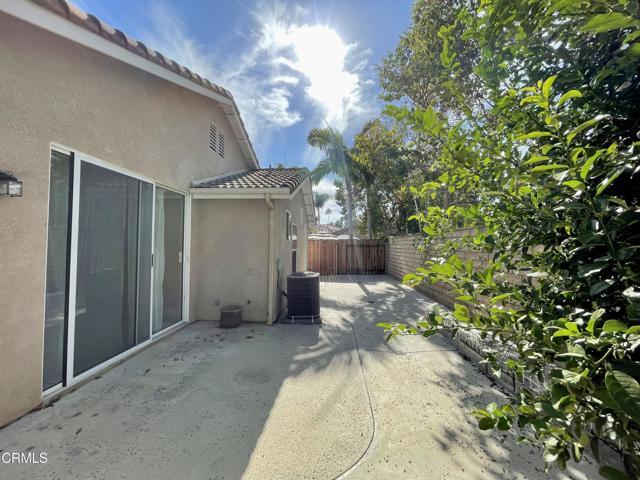 Building Photo - 425 Calle Mirasol