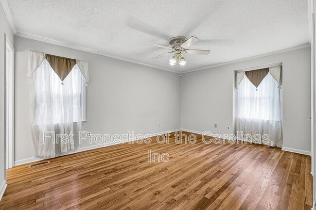 Building Photo - 810 Applegate Ct