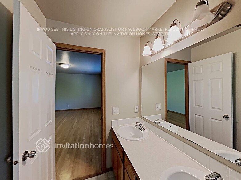 Building Photo - 11501 34th St NE