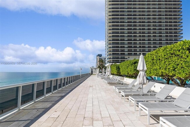 Building Photo - 1850 S Ocean Dr