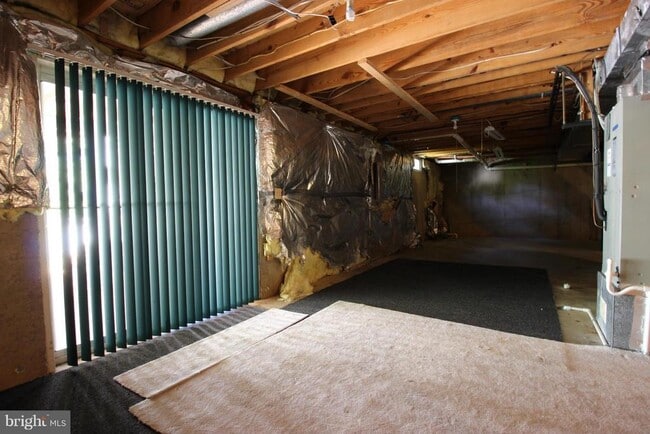 Building Photo - 66 Larkwood Ct