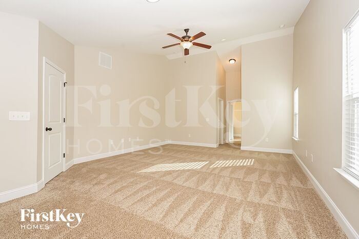 Building Photo - 11 Harvest Oak Ct