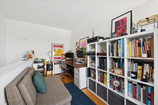 Building Photo - 2455 W Ohio St