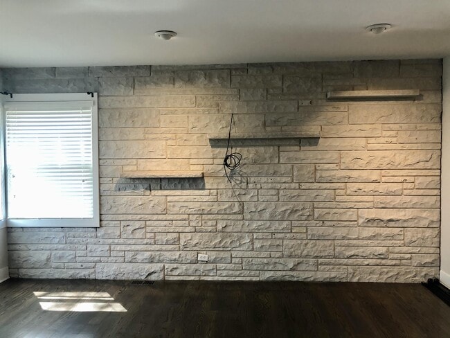 Building Photo - 4244 Gilbert Ave