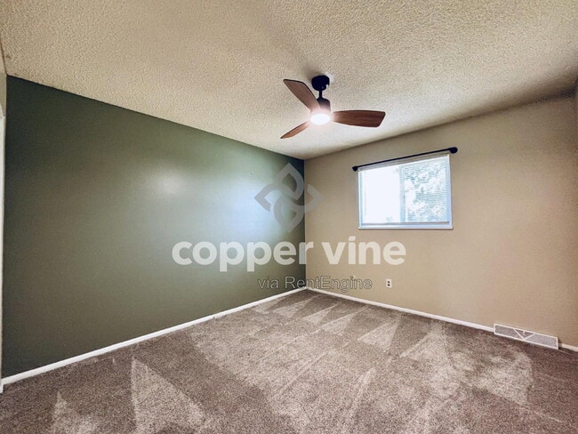 Building Photo - 8748 Mariposa St
