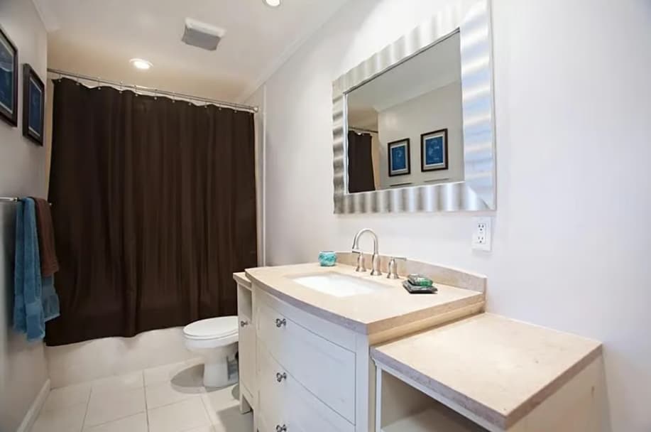 Building Photo - 2244 2nd Ave