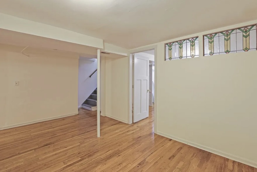 Building Photo - 5120 N Kenmore Ave