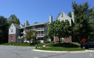 Building Photo - 3904 Penderview Dr