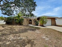 Building Photo - 746 Wood Ln