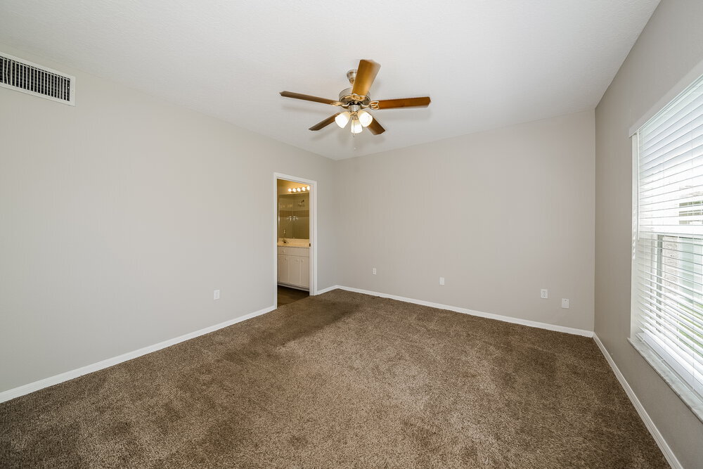 Building Photo - 3415 30th Ln E