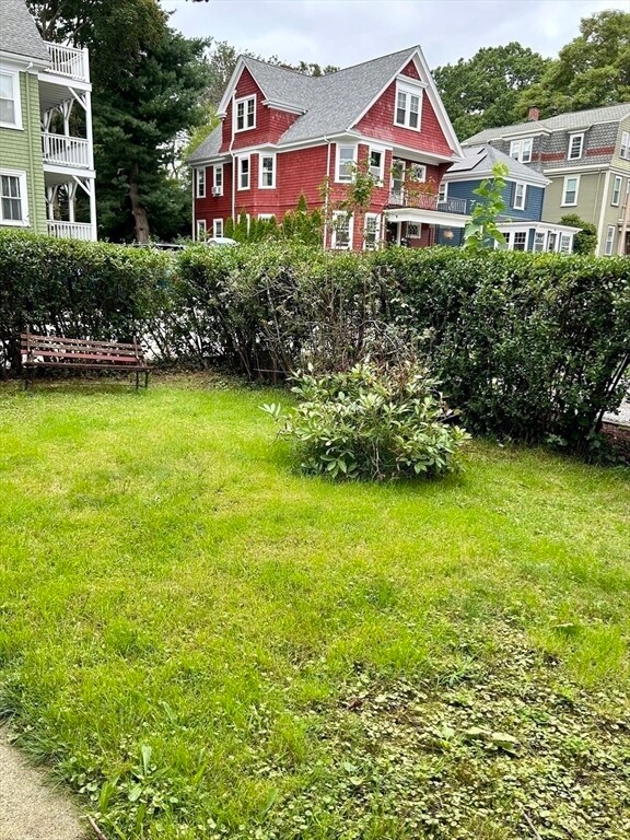 Building Photo - 58 Pinehurst St