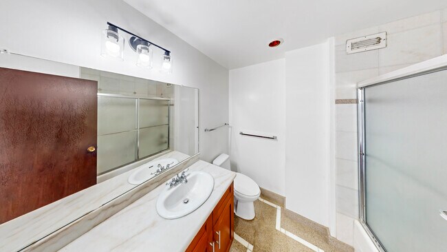 Building Photo - 946 Stockton St