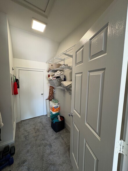 Master Bedroom Closet - 18879 Bethpage Dr