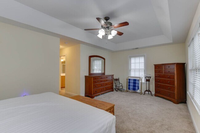 Building Photo - 4609 Town Creek Dr