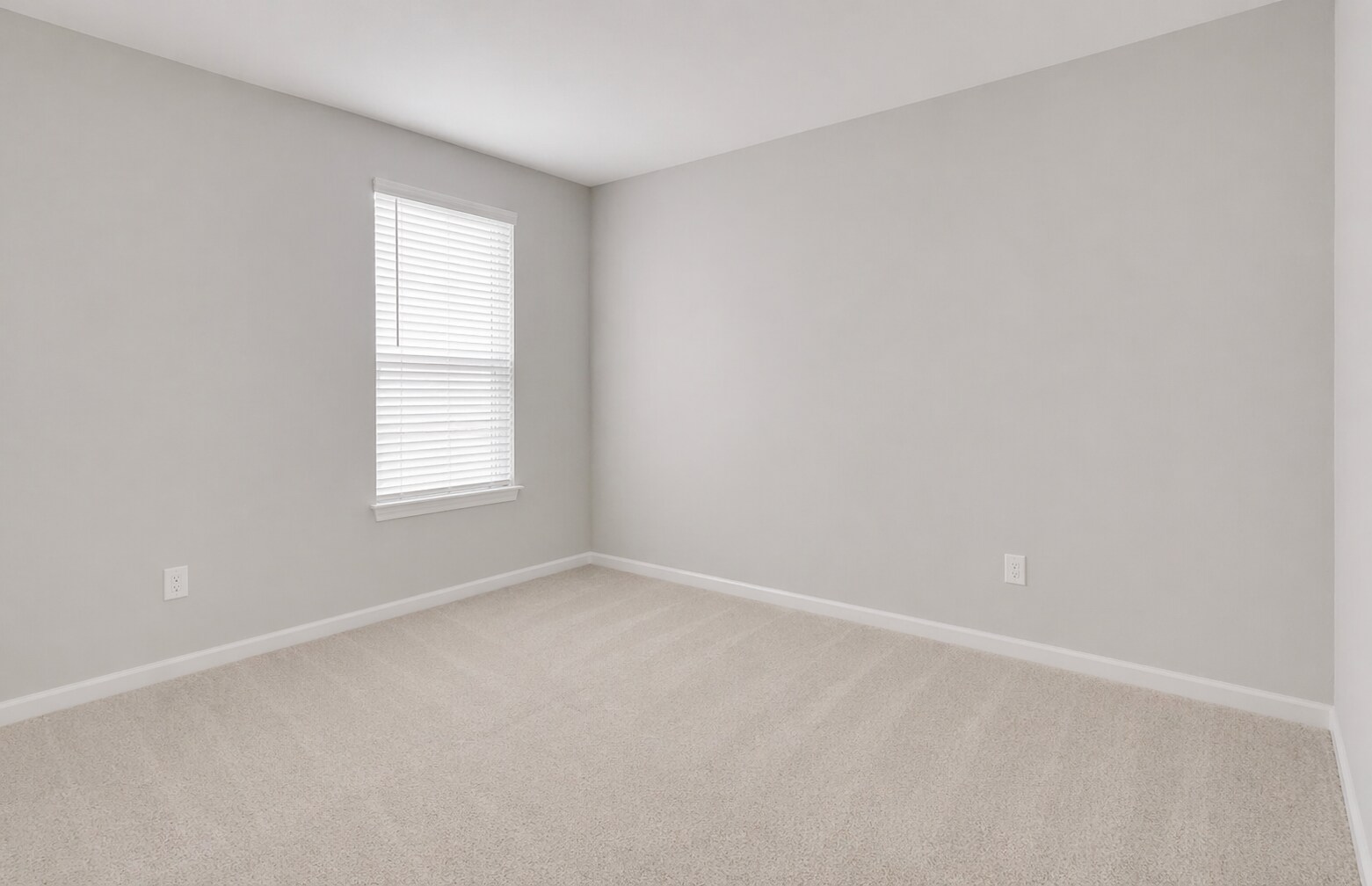 Building Photo - Room in House on Tree Nut Lp