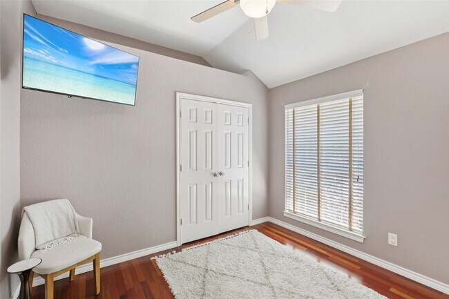 Building Photo - 7512 Woodside Hl