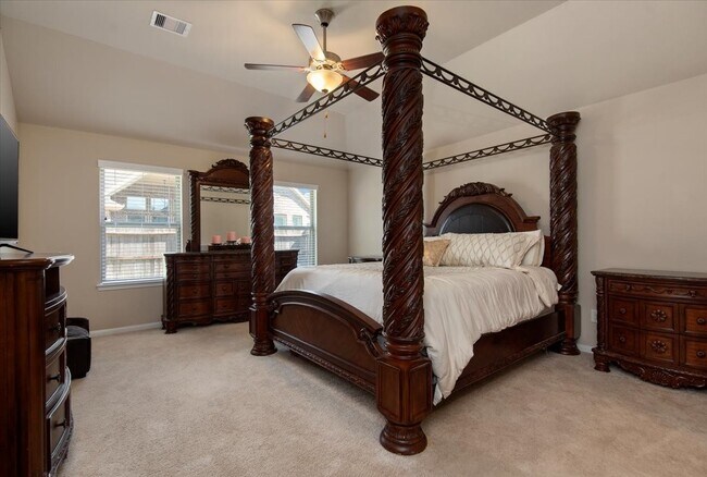 Building Photo - 2127 Blossomcrown Dr