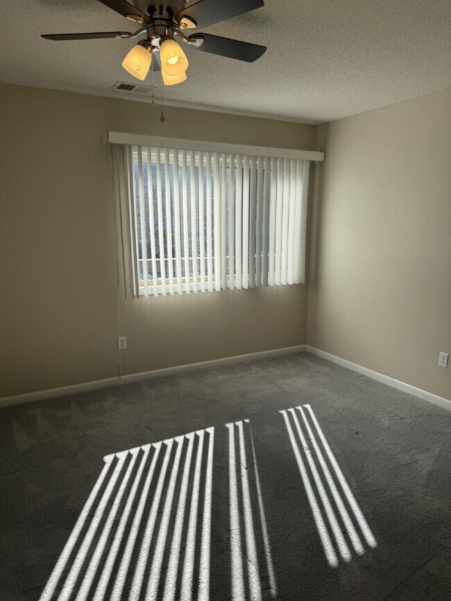 Building Photo - 2-Bed, 2-Bath Condo, The Greens/Waynesville NC