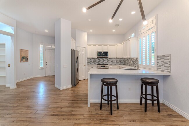 Building Photo - 44357 Royal Lytham Dr