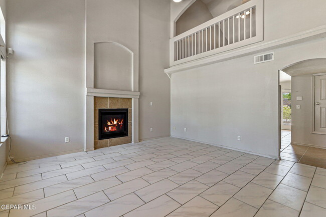 Building Photo - 409 Desert Chicory St