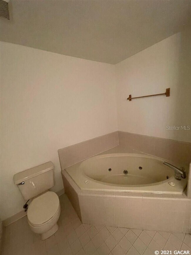 Building Photo - 2/2.5 Townhome in Mile Run