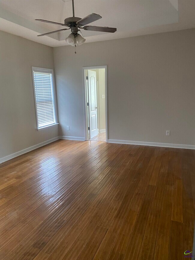 Building Photo - 131 Huntley Dr