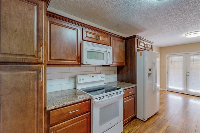 Building Photo - 1912 N Irving Heights Dr