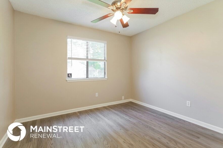 Building Photo - 7453 Amandas Crossing Dr N