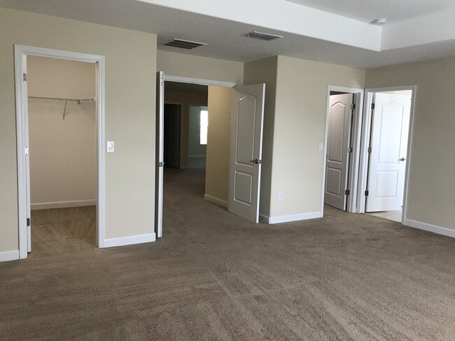 Building Photo - 7 BEDROOM 4 BATH AT INDEPENDENCE WINTER GARDEN POND VIEW NO REAR NEIGHBOR