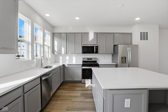 Building Photo - 14573 Elsmere Ln