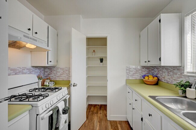 Building Photo - SINGLE-STORY HOME | HUGE BACKYARD + XL POWERED STORAGE SHED | NORTH LAS VEGAS